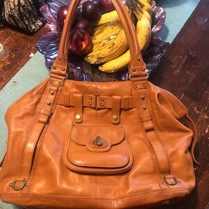 Vintage Lockheart!! Luxury Leather Satchel. Lots of pockets & room for it all!!